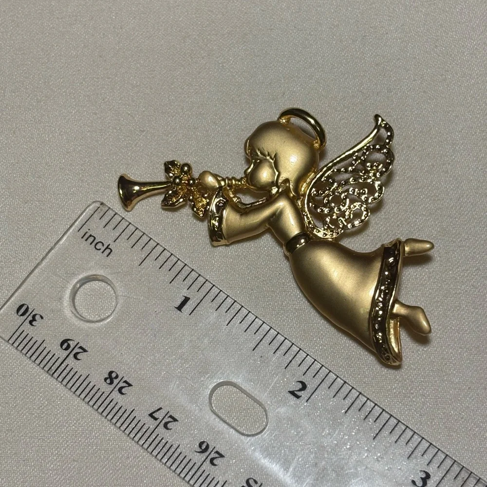 Gold Angel Cherub Brooch with Trumpet / Horn Brooch